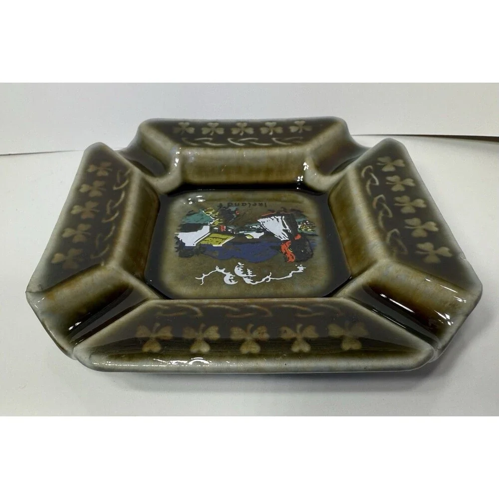 Vintage‎ Countryside Cottage Porcelain Ashtray Folk Art Wade Irish Porcelain